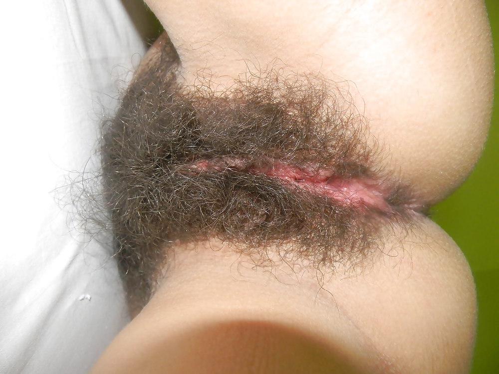 7P Hairy Puta with Crazy EYES when sucking Verga