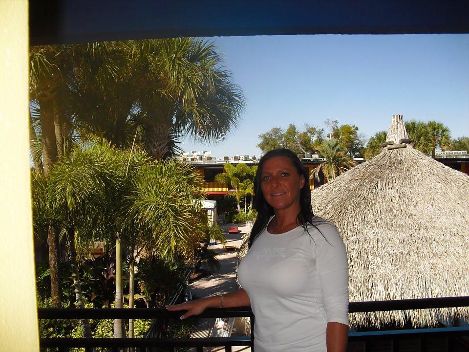 17P Sexy Milf from facebook with big tits