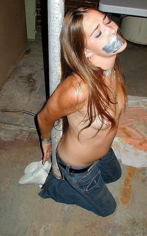 25P Sexy Frauen in Bondage 19