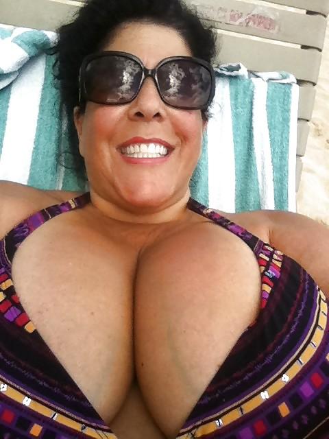 20P Huge Tits, Tight Tops 14