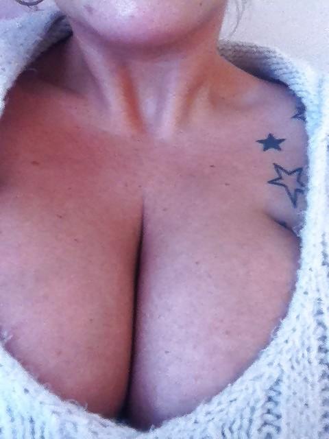 20P Huge Tits, Tight Tops 14
