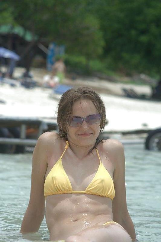 25P Mature moms, milfs and wives