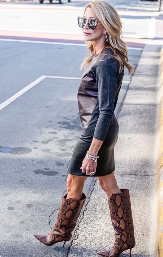 25P Milfs &amp; Gilfs wearing boots no.72