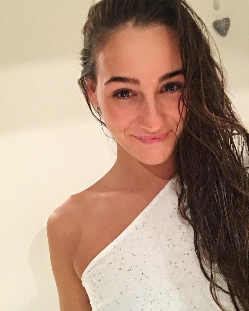 25P Dorottya Szilagyi (Hungarian Waterpolo Player)