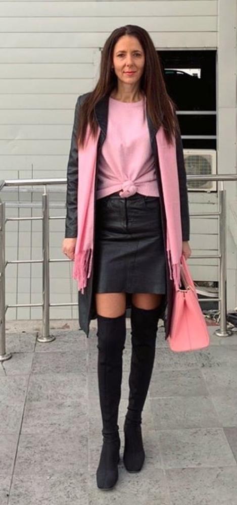 25P Milfs &amp; Gilfs wearing boots no.71