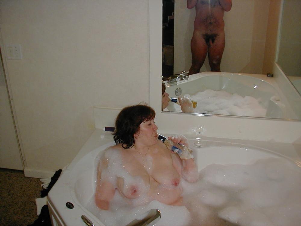 25P 3. Ohio wife exposed