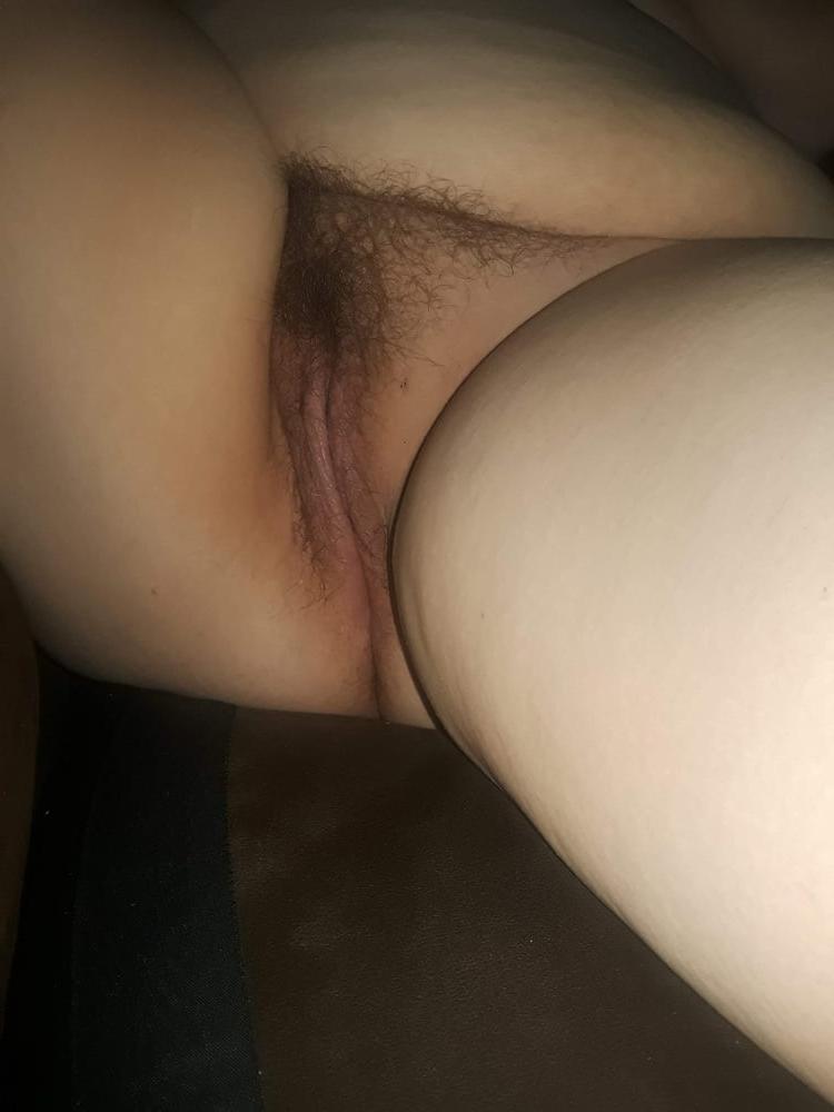 16P Amateur Hairy BBW wife 10