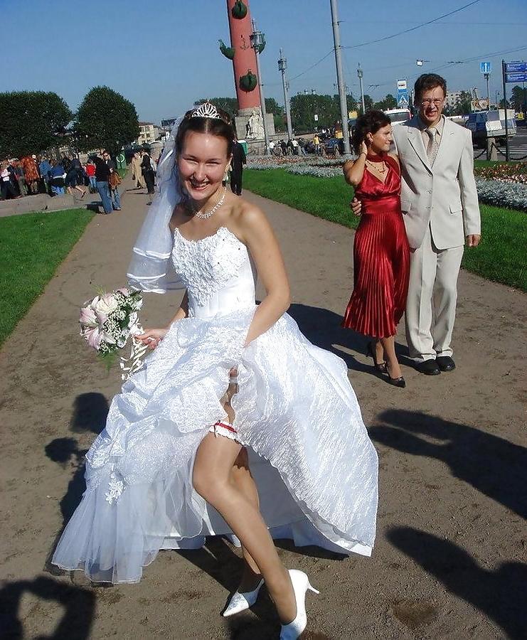 25P Just Married Sluts