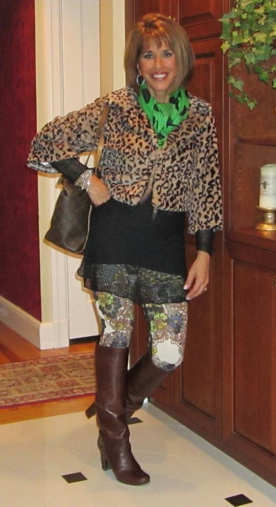 25P Milfs &amp; Gilfs wearing boots no.83