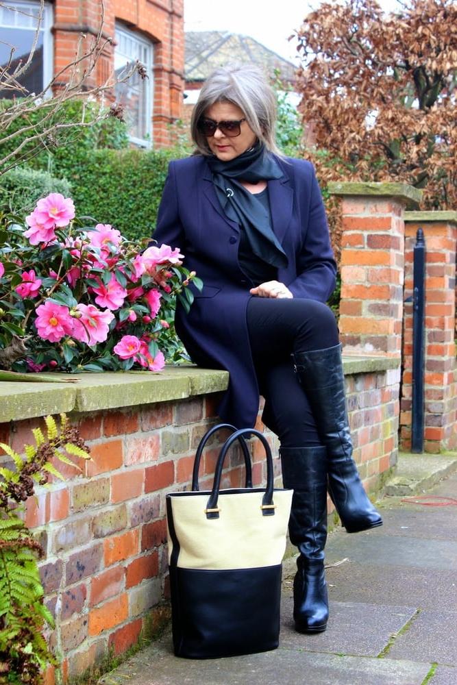 25P Milfs &amp; Gilfs wearing boots no.83