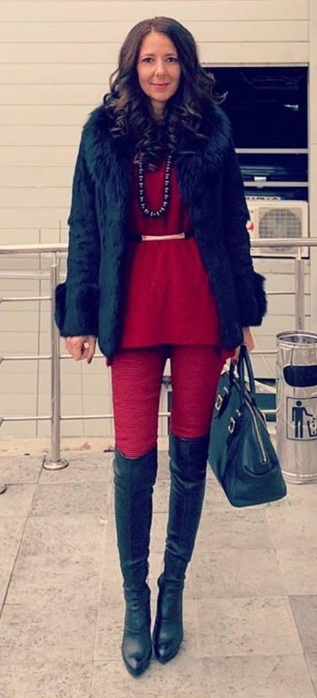25P Milfs &amp; Gilfs wearing boots no.70