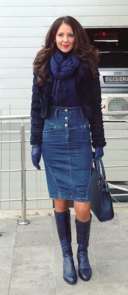 25P Milfs &amp; Gilfs wearing boots no.70