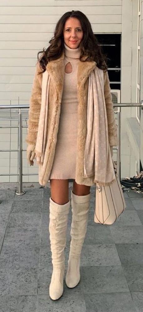 25P Milfs &amp; Gilfs wearing boots no.70