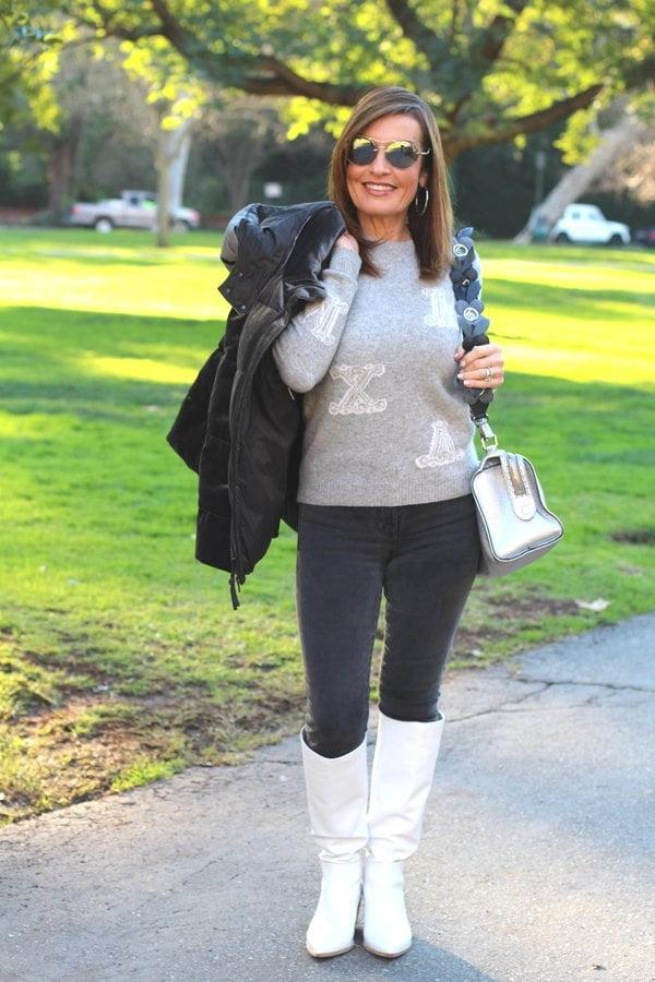 25P Milfs &amp; Gilfs wearing boots no.74