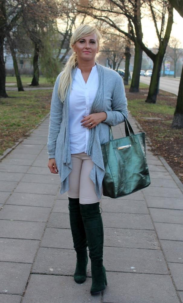 25P Milfs &amp; Gilfs wearing boots no.78