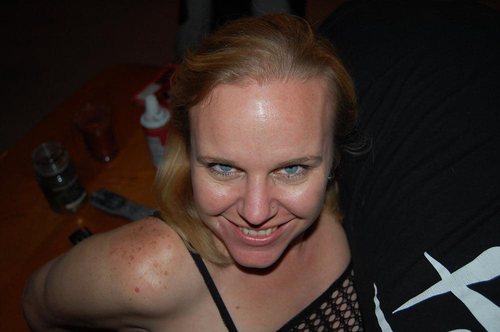 25P 3. Redhead Oregon wife exposed