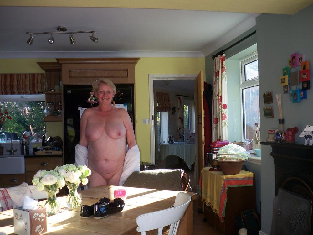 25P 2. Mature English wife poses for hubby