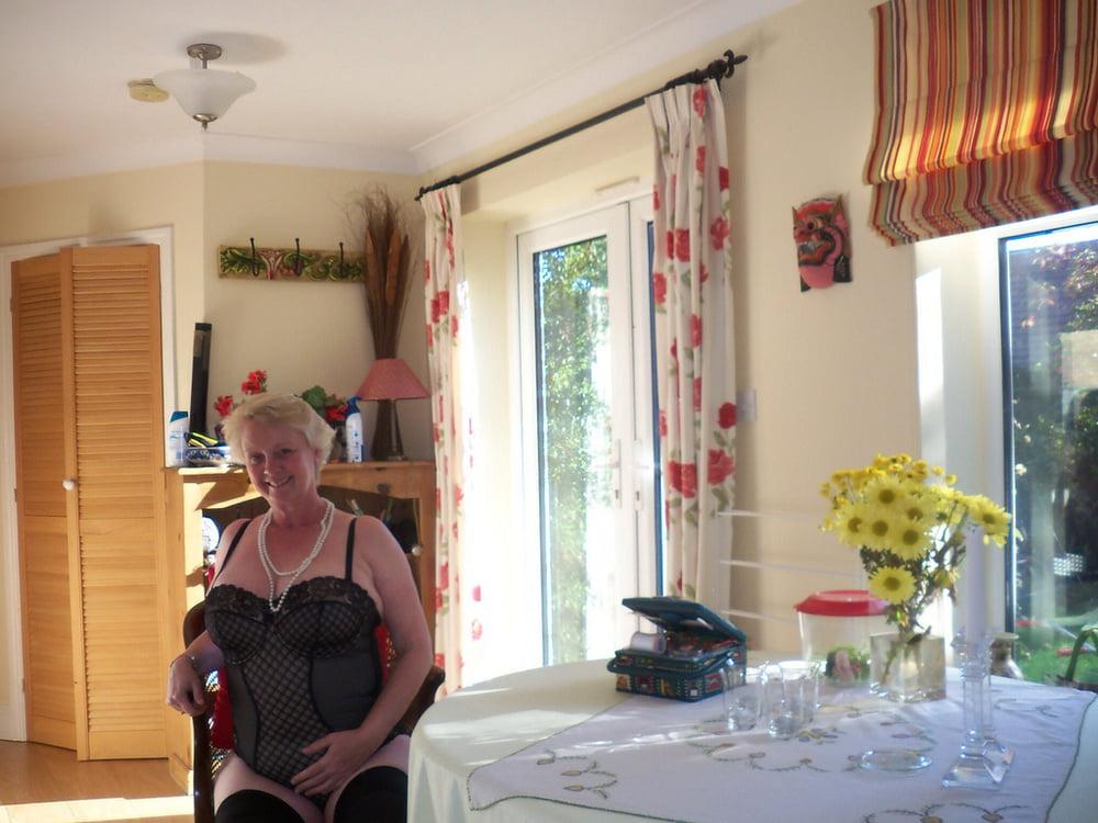 25P 2. Mature English wife poses for hubby