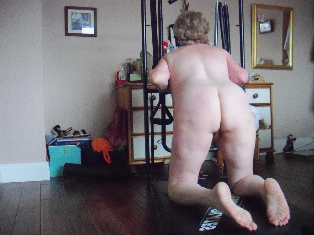 25P 2. Mature English wife poses for hubby