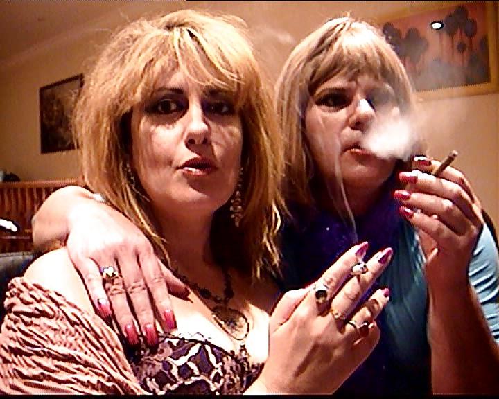 9P Smoking fetish 