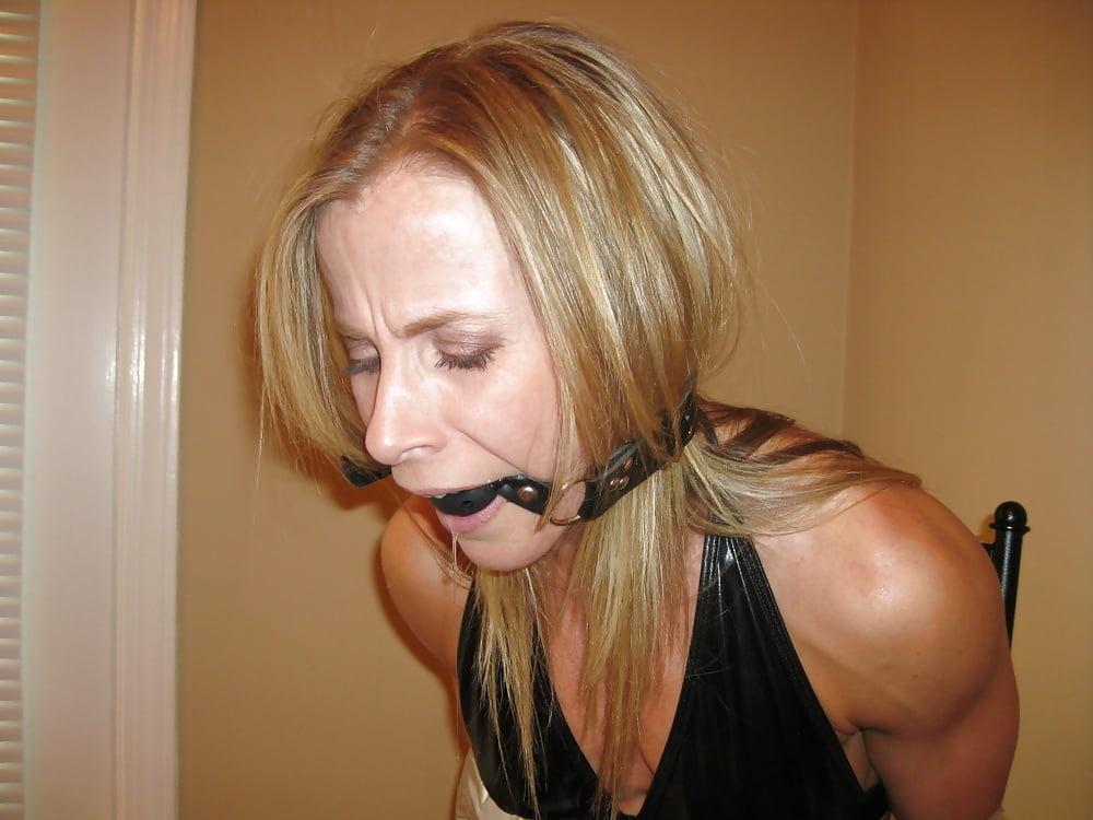 9P Bondage 1