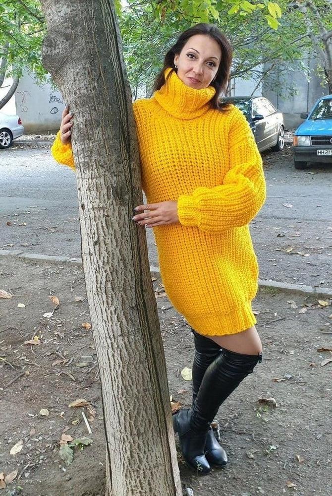 25P Milfs &amp; Gilfs wearing boots no.75