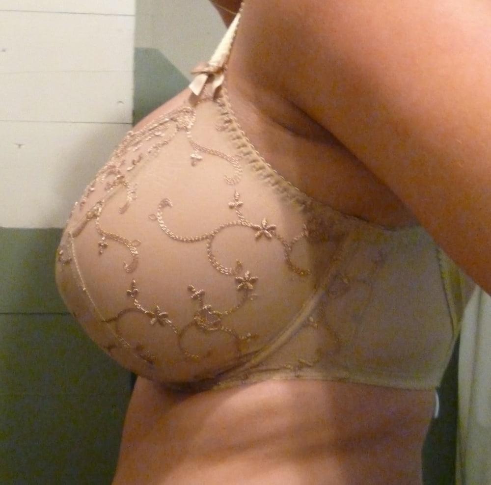 25P My Busty Wife