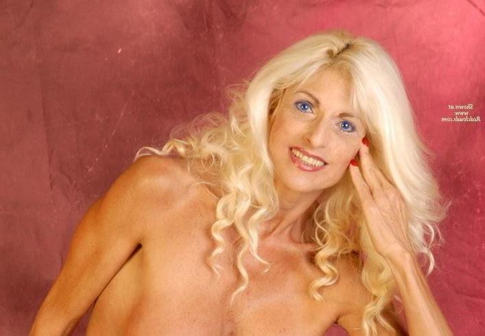 25P Mix mature slut 7