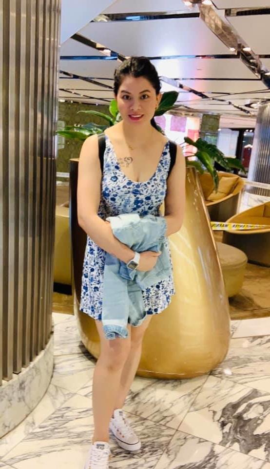 25P Neighbour's hot and sexy wife