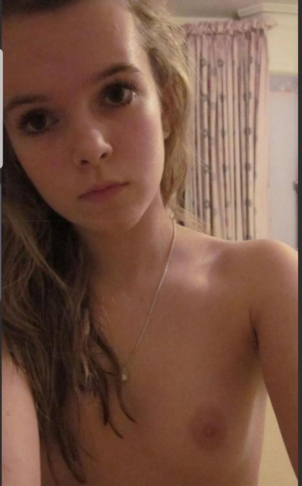 25P Paige 19 UK slut