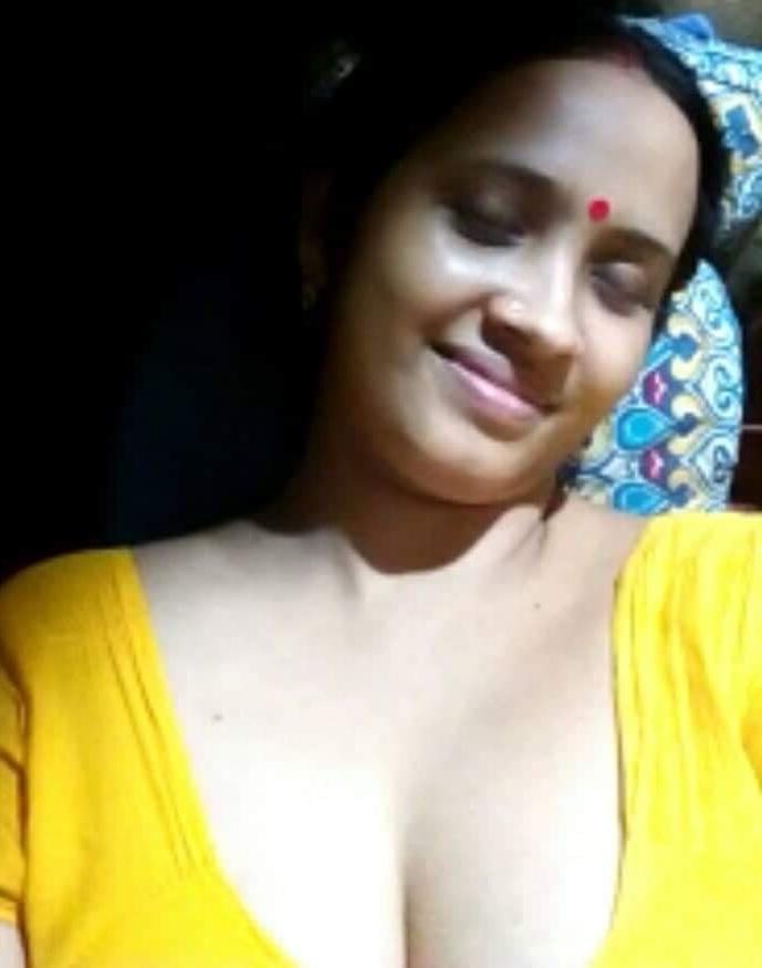 25P INDIAN AUNTY