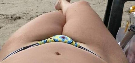 25P SDRUWS2 -  SHY MATURE BRAZILIAN CHUNKY WIFE POSING NAKED