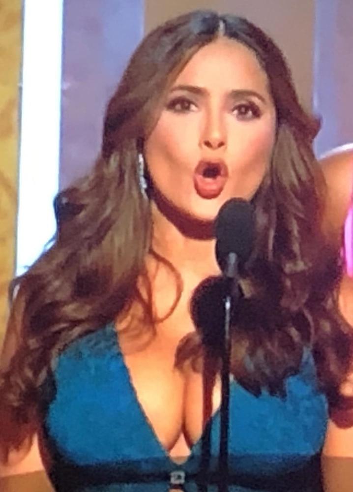 25P Salma Hayeks massive tits at Golden Globes 2020