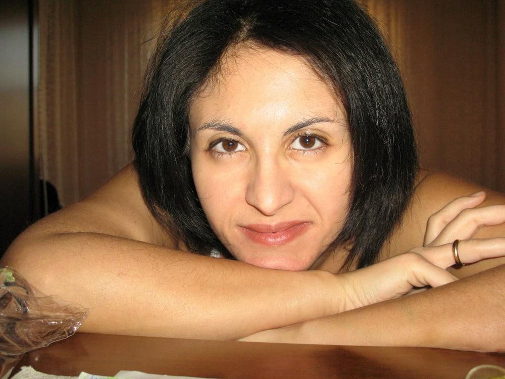 25P 2. Italian wife exposed