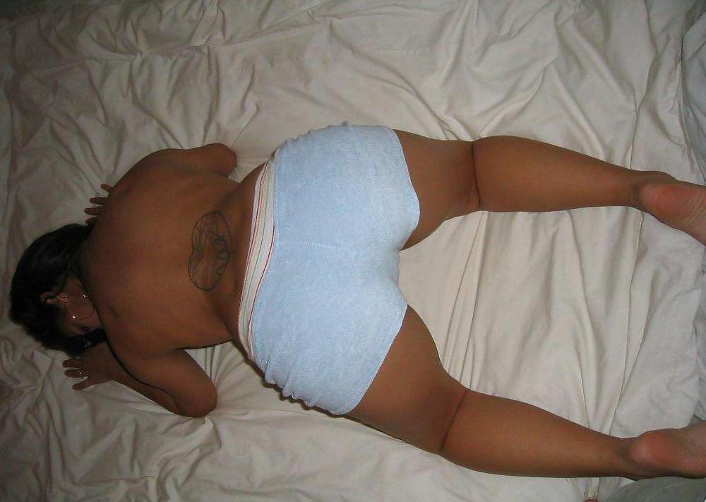 9P Young indian girl posing nude