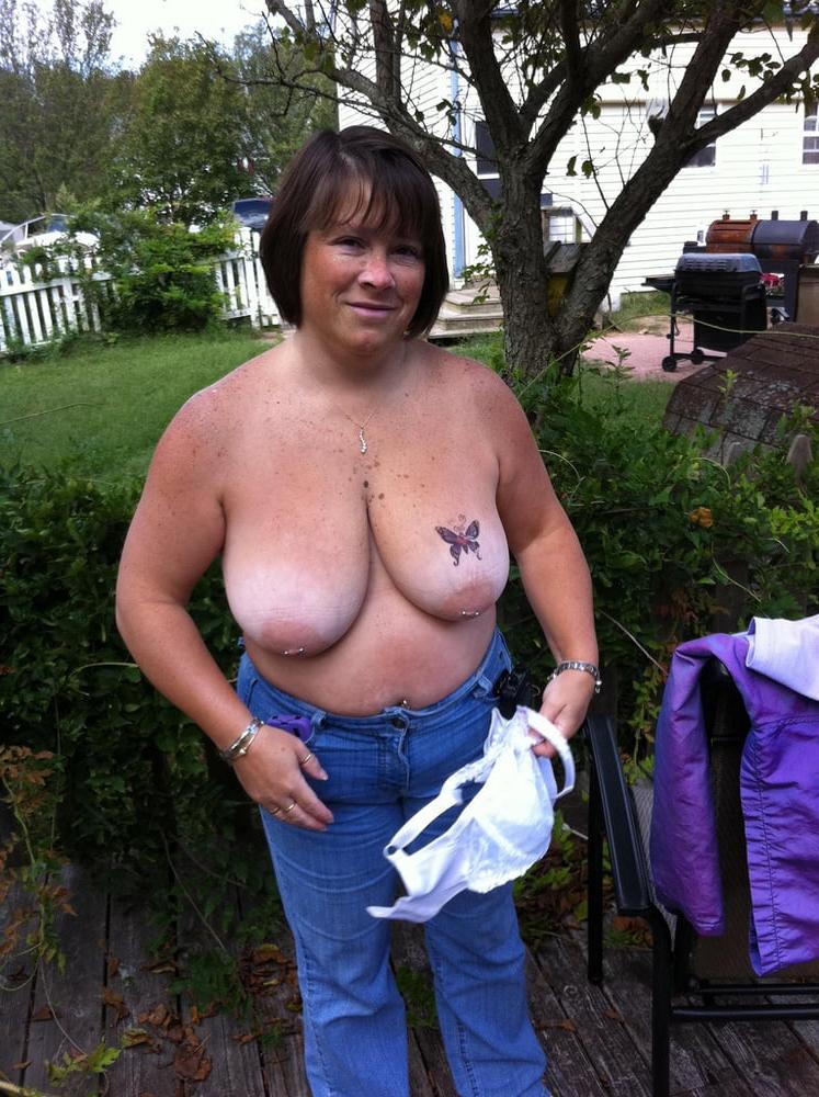 25P 2. Chubby NY wife poses for hubby