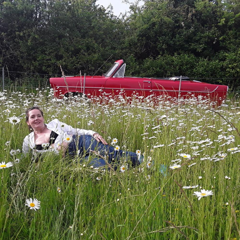 25P Mrs levi's and wonderbra photoshoot