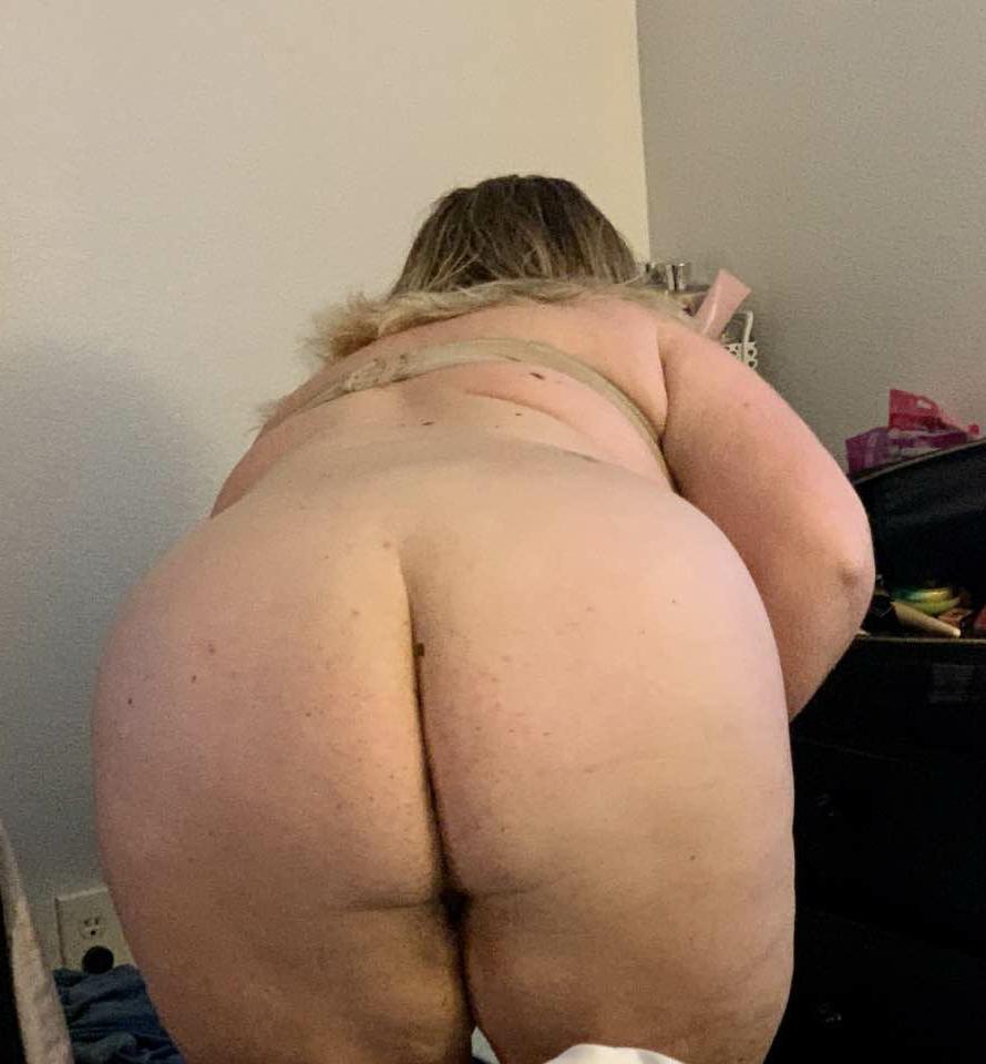 25P Slut wife Kelly of Dahlonega,  Georgia