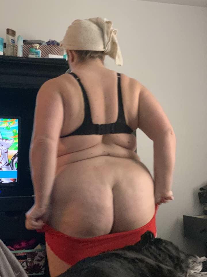 25P Slut wife Kelly of Dahlonega,  Georgia