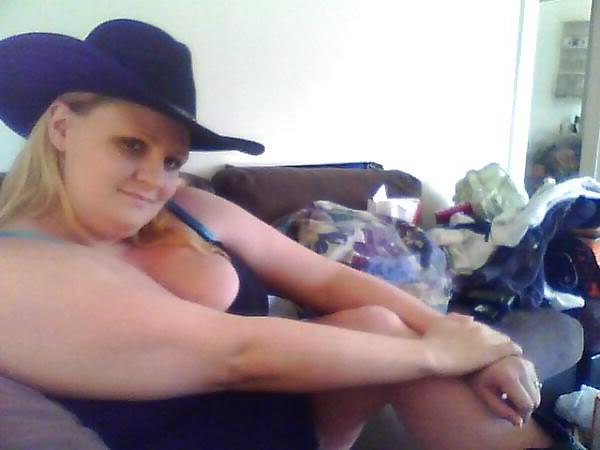 15P Busty CowGirl From SmutDates.com