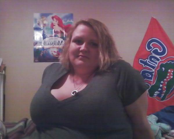15P Busty CowGirl From SmutDates.com
