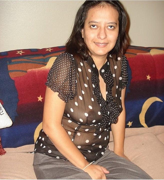 25P 1. Mexican wife exposed by hubby