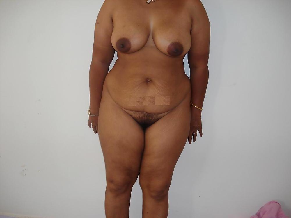 25P Indian Vizag BBW Aunty Courtsey Nandkok