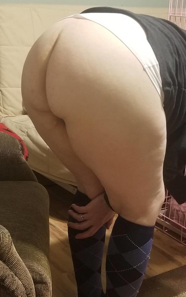 25P My Sexy Mormon Wife's Big Ass