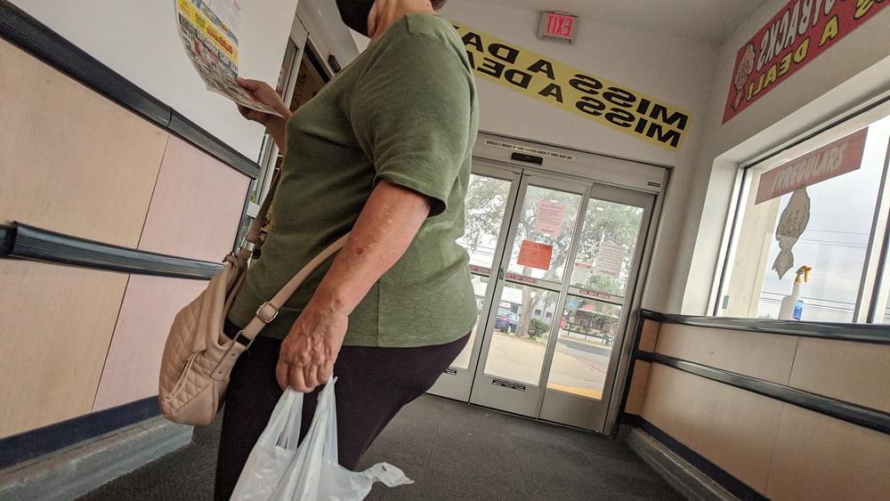 25P Granny Mexican with big wide ass pt 2