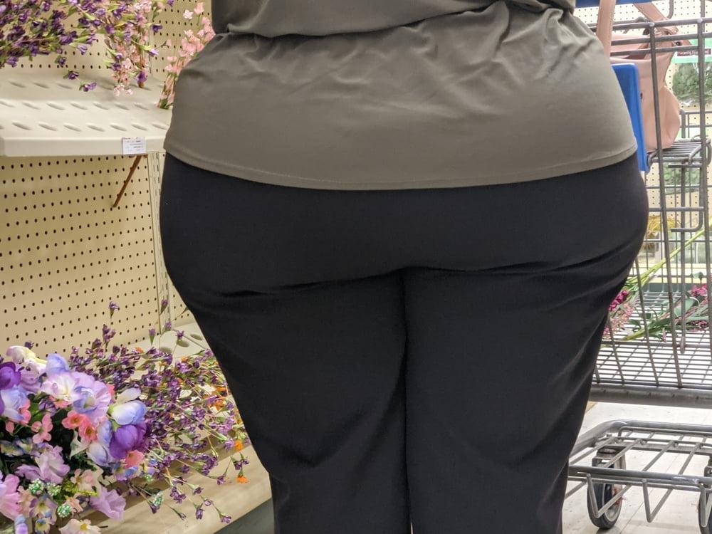 25P Granny Mexican with big wide ass pt 2