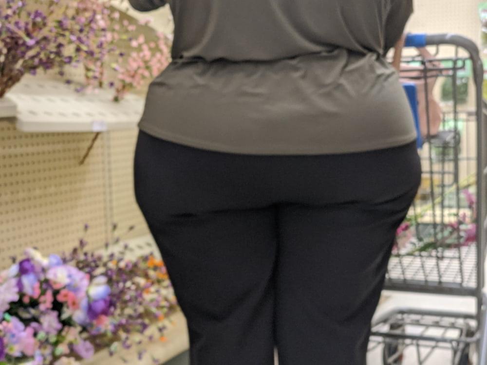 25P Granny Mexican with big wide ass pt 2