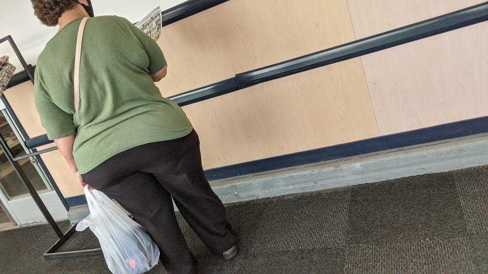 25P Granny Mexican with big wide ass pt 2