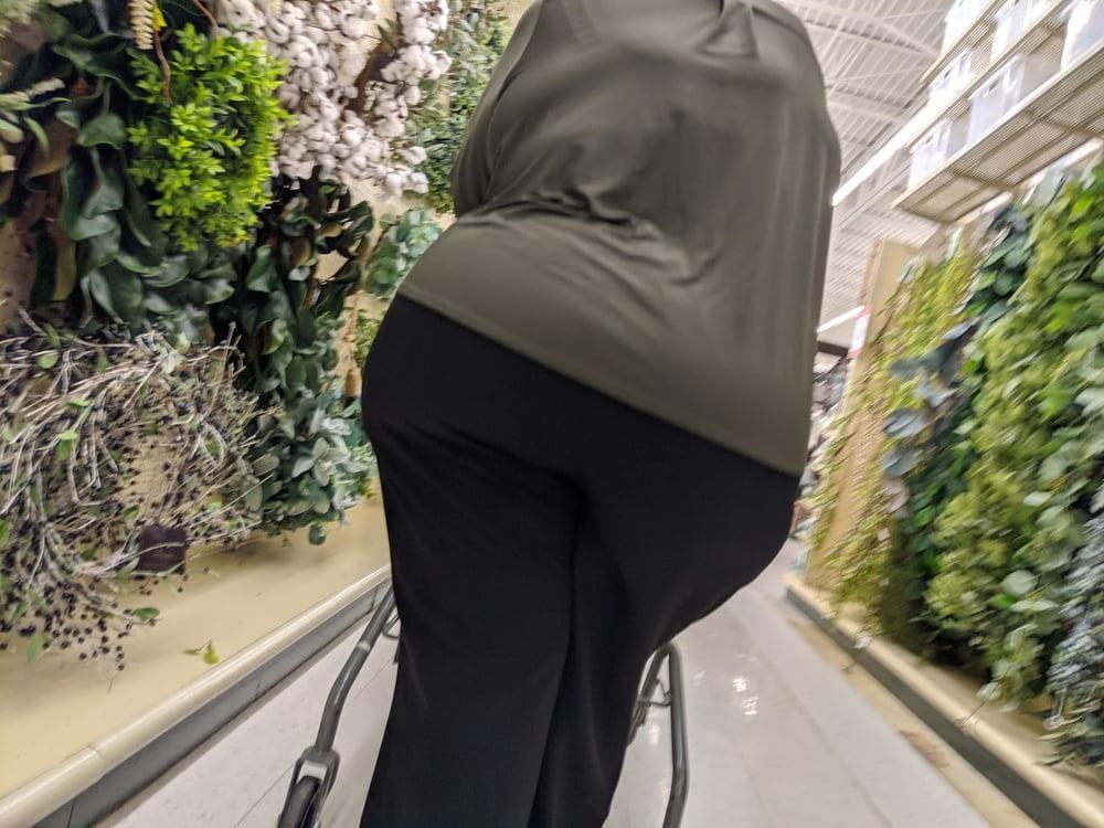 25P Granny Mexican with big wide ass pt 2