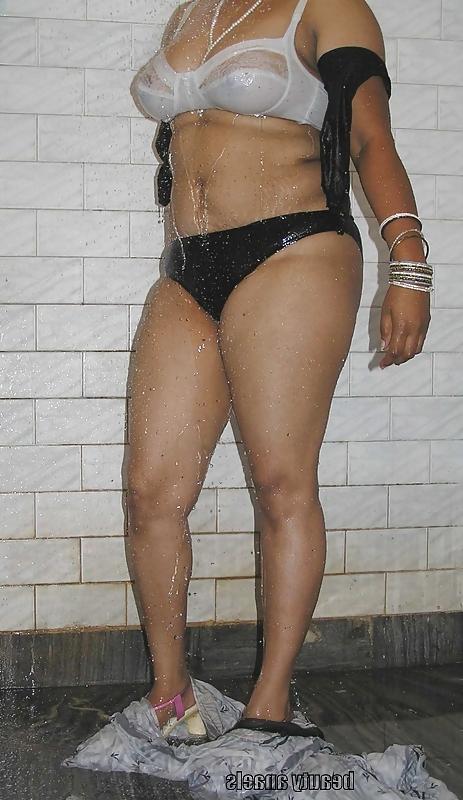12P Indian hot aunty